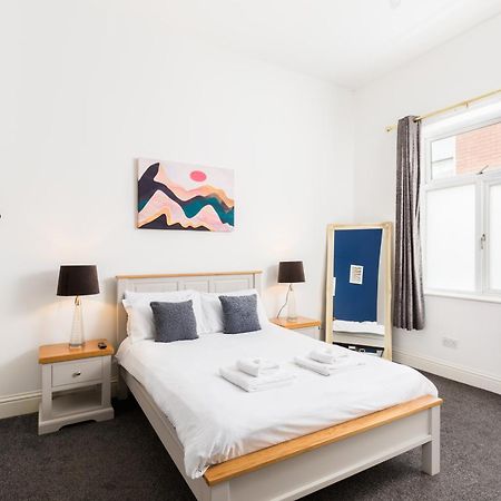 1-Bedroom Apartment In Leamington Spa With Free Parking Exterior photo